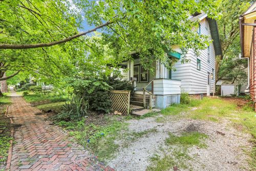 702 W Oregon St, Urbana, IL, 61801-4048 | Card Image