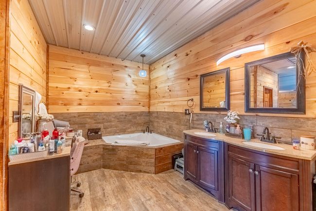 Custom Home and Acreage for Sale36 | Image 36
