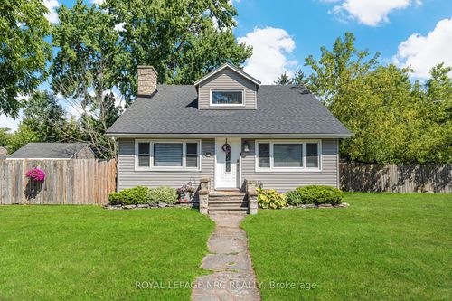 3902 Rebstock Rd, Fort Erie, ON, L0S1N0 | Card Image