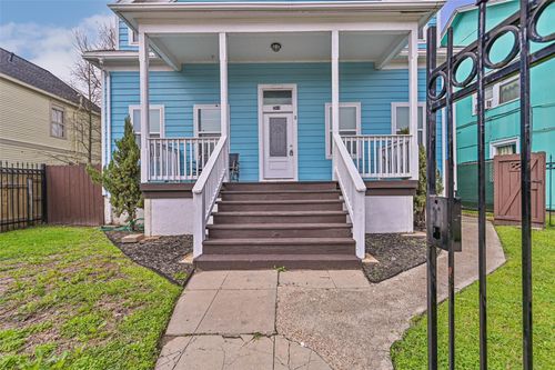 2914 Avenue K, Galveston, TX, 77550-4230 | Card Image
