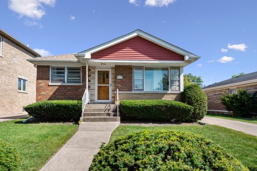 7645 N Nora Ave, Niles, IL, 60714-4747 | Card Image
