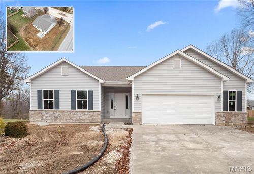 690 Vinci Dr, Caseyville, IL, 62232-2516 | Card Image