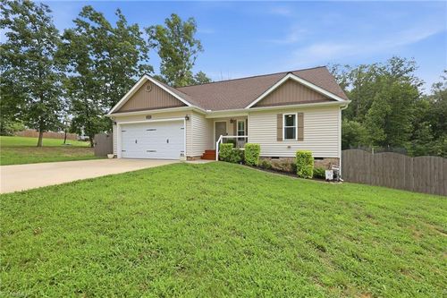8504 Altavista Dr, Stokesdale, NC, 27357-9263 | Card Image