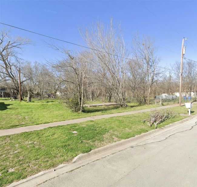 1302 E 6 Th Ave, Home with 0 bedrooms, 0 bathrooms and null parking in Corsicana TX | Image 16