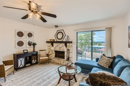 apt-f4-1559 Parkview Dr, Canyon Lake, TX, 78133-3301 | Card Image
