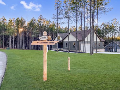 3200 Crockett Pointe, Jasper, TN, 37347-2149 | Card Image