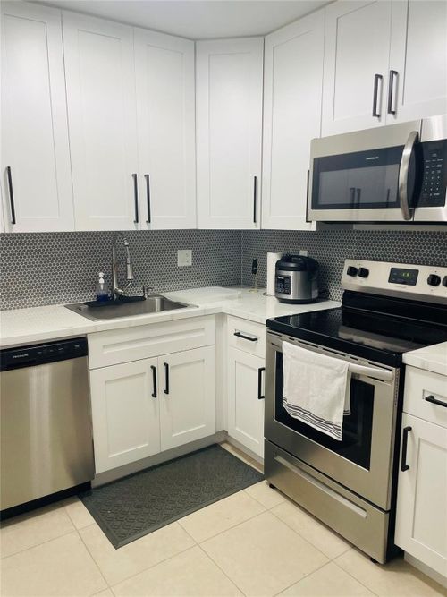 105-8745 Shadow Wood Blvd, Coral Springs, FL, 33071-6723 | Card Image