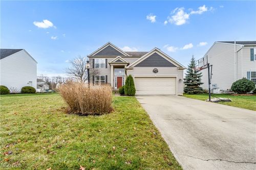 27167 Watkin Rd, Olmsted Twp, OH, 44138-4215 | Card Image