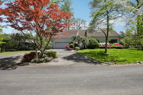 20 High Point Ln, Scarsdale, NY, 10583-3122 | Card Image