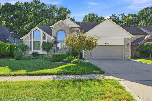 47619 Lamplighter Trl, Macomb, MI, 48044-2864 | Card Image