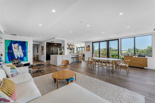 345-151 Crandon Blvd, Key Biscayne, FL, 33149 | Card Image