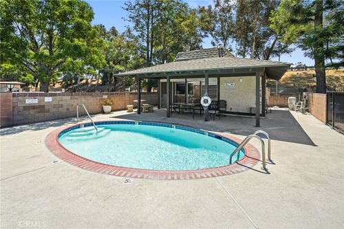 spc-26-10811 Columbus Ave, Mission Hills, CA, 91345-1541 | Card Image