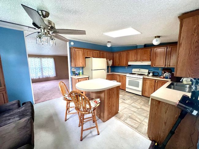 8235 Willow Glen Trail, House other with 2 bedrooms, 2 bathrooms and null parking in Erie PA | Image 5