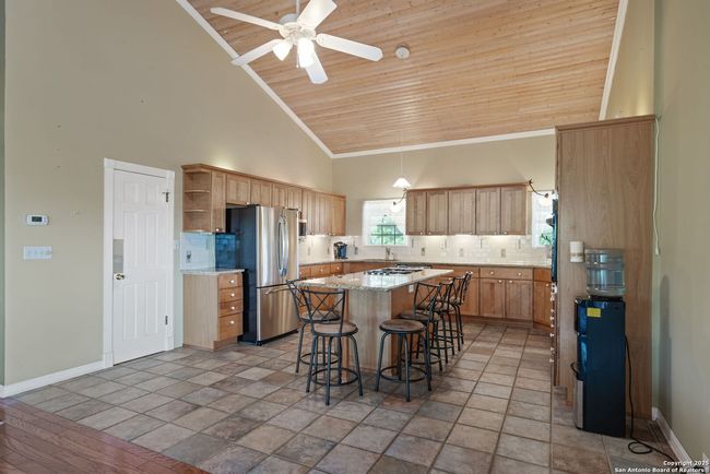 388 Oak Trl, House other with 3 bedrooms, 5 bathrooms and null parking in Pipe Creek TX | Image 6