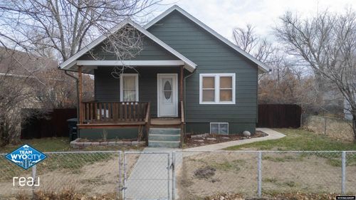 416 S 3rd St, Glenrock, WY, 82637-5025 | Card Image