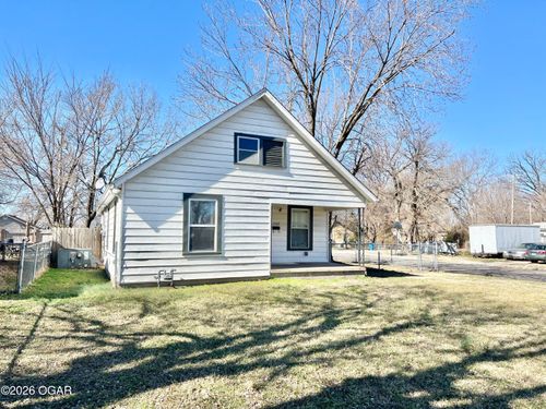 1302 S Michigan Ave, Joplin, MO, 64801-5040 | Card Image