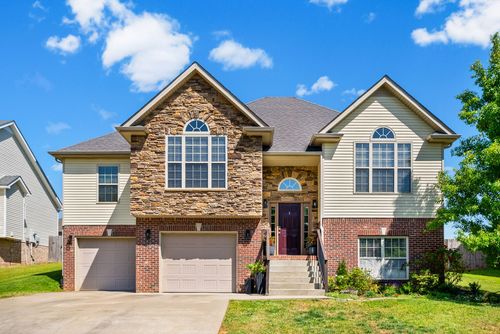 717 W Accipiter Cir, Clarksville, TN, 37043-2713 | Card Image