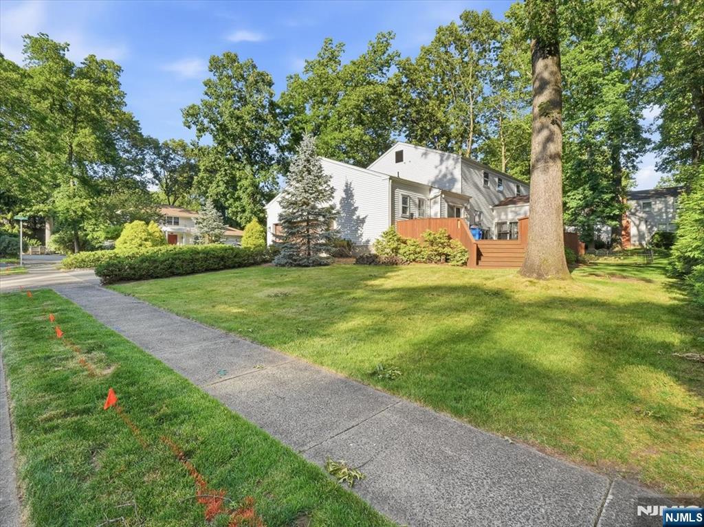 Residential in Oradell 3