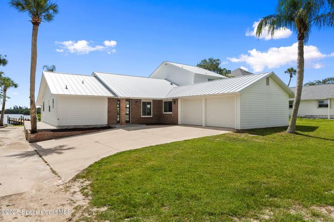 9670 Riverview Dr, House other with 4 bedrooms, 3 bathrooms and null parking in Sebastian FL | Image 43