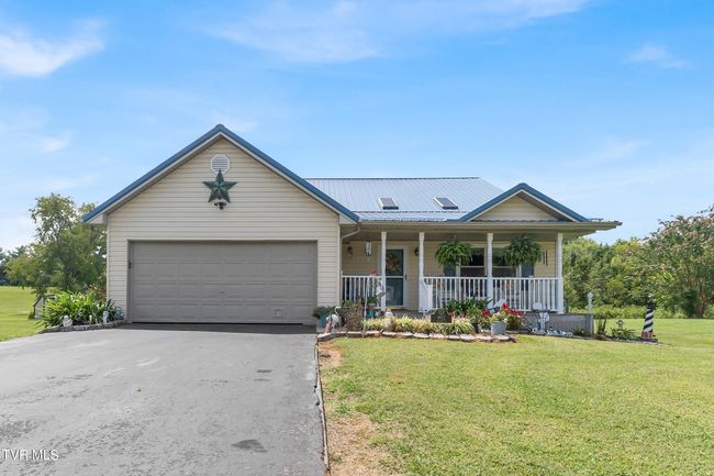 Front Yard | Image 11
