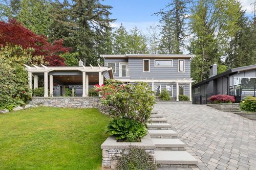 3690 Rutherford Cres, North Vancouver, BC, V7N2C7 | Card Image
