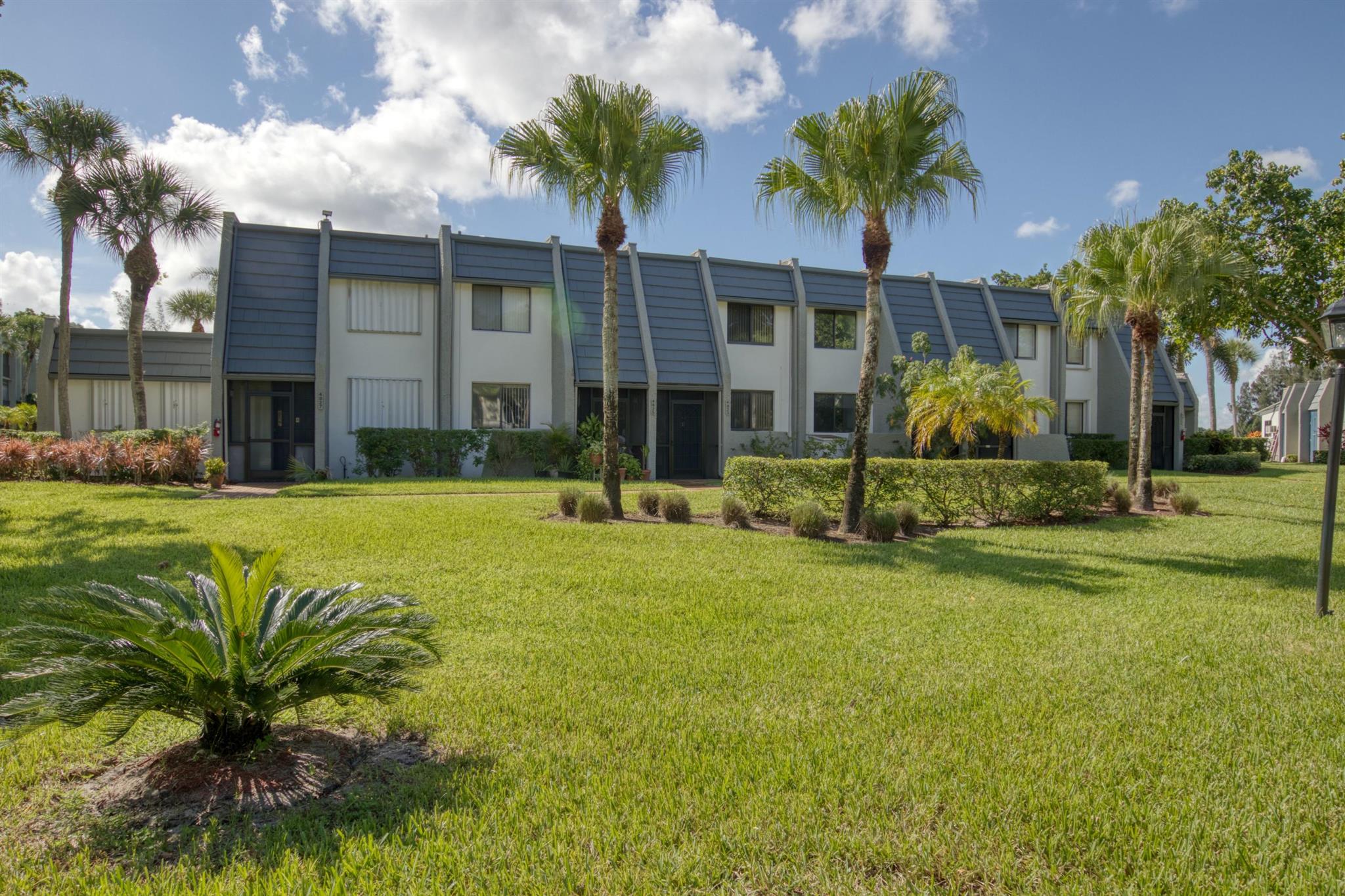 Esedra Ct, Lake Worth, FL 33467