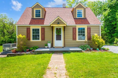 1039 Combs Cove Dr, Forest, VA, 24551-4179 | Card Image