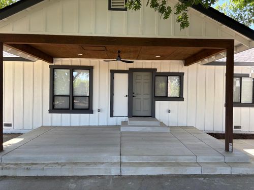 20328 E River Rd, Ripon, CA, 95366-9712 | Card Image