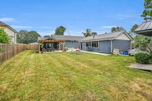 4 Clifford St, Port Dover, ON, N0A1N0 | Card Image