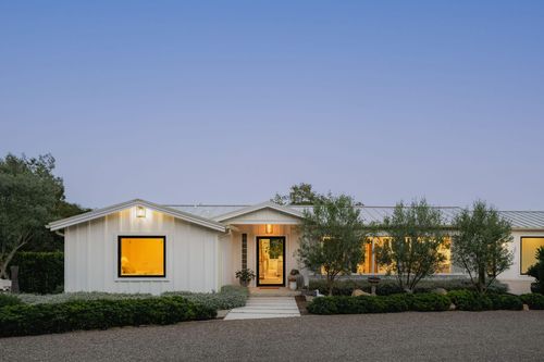 1071 E Mountain Dr, Montecito, CA, 93108-1116 | Card Image