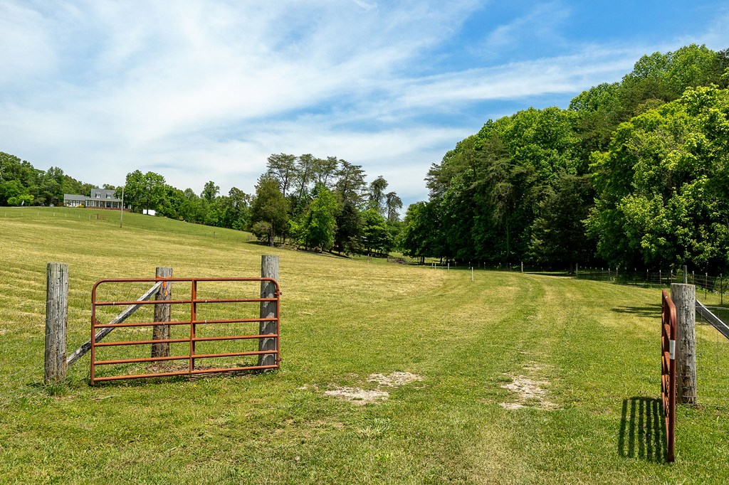 Land in Hilham 3