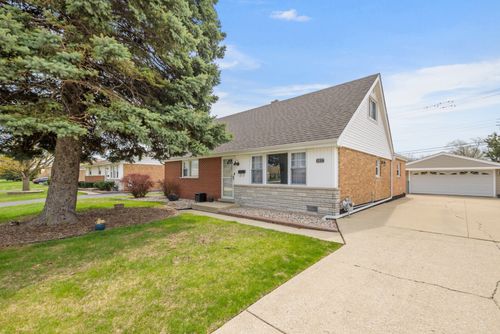 6937 Stanford Dr, Bridgeview, IL, 60455-2226 | Card Image