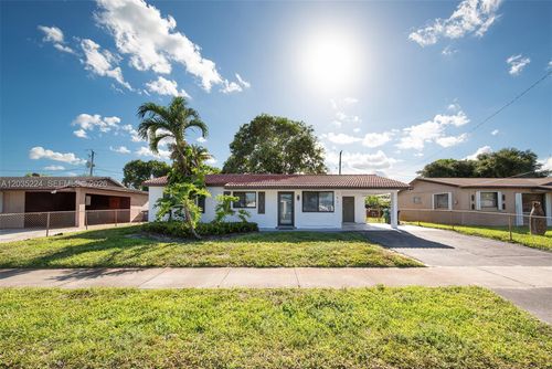 1421 Nw 33rd Ave, Lauderhill, FL, 33311-4926 | Card Image