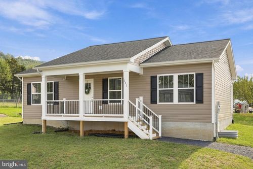 137 Sassafras Ln, Wardensville, WV, 26851-8707 | Card Image