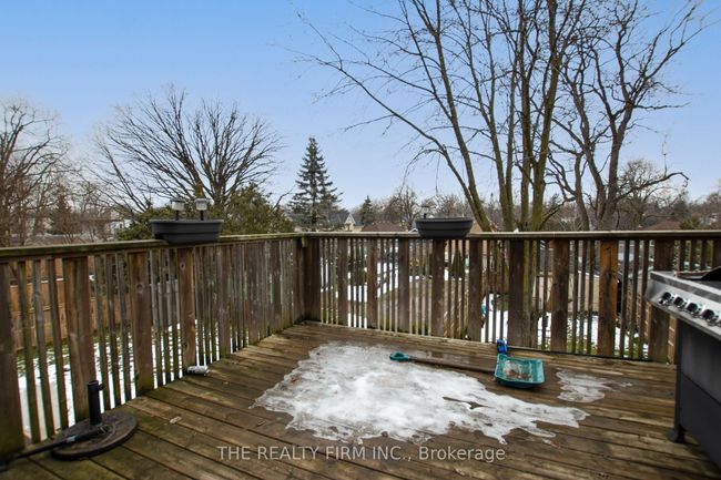 666 Lorne Ave, Home with 5 bedrooms, 3 bathrooms and 1 parking in London ON | Image 15