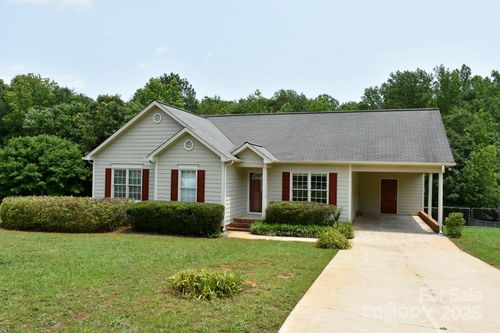516 Basswood Way, Gastonia, NC, 28052-8108 | Card Image