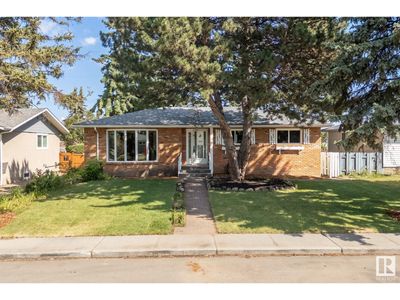 7212 98 Ave Nw, House other with 4 bedrooms, 2 bathrooms and 4 parking in Edmonton AB | Image 2