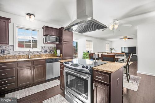 6 Kip Ct, STAFFORD, VA, 22554-7895 | Card Image