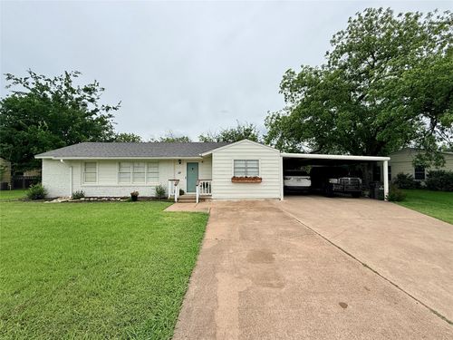 1346 Hillcrest Dr, Graham, TX, 76450-4416 | Card Image