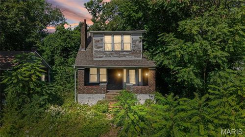 1207 Iona Ave, Saint Louis, MO, 63133-1021 | Card Image