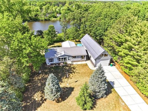W5510 Oxbow Trl, PRINCETON, WI, 54968-8305 | Card Image