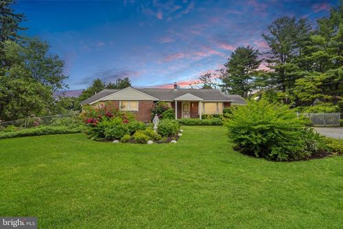 2084 Dutton Mill Rd, NEWTOWN SQUARE, PA, 19073-1017 | Card Image
