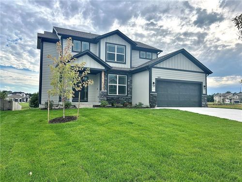 28510 W 161st St, Gardner, KS, 66030-2235 | Card Image