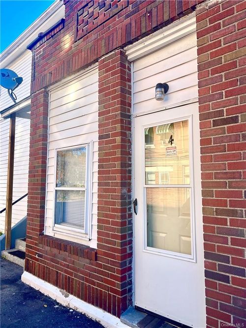 apt-4-58 Cottage St, Middletown, NY, 10940-4857 | Card Image