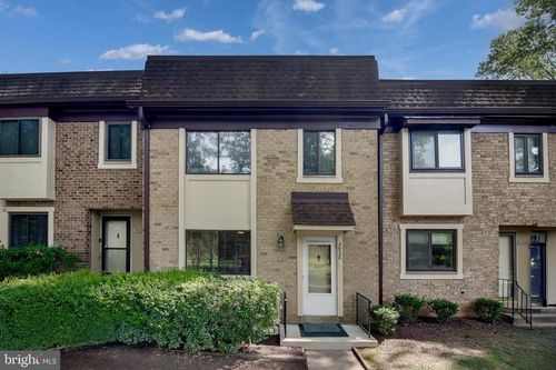 13-2930 Jermantown Rd, OAKTON, VA, 22124-2516 | Card Image