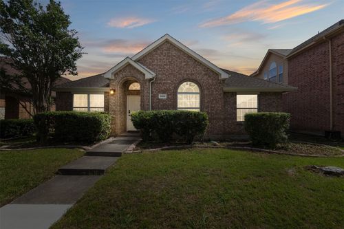 5809 Hidden Pine Ln, Mckinney, TX, 75070-6977 | Card Image
