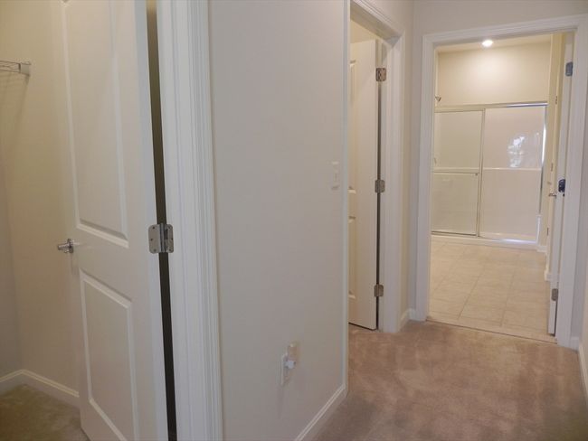 406 - 22 Farmstead Ln, Condo with 2 bedrooms, 2 bathrooms and 1 parking in Sudbury MA | Image 5
