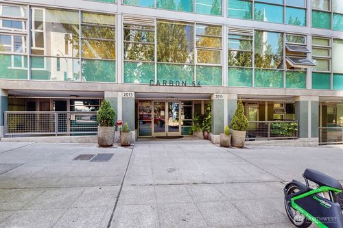 apt-301-2015 Terry Ave, Seattle, WA, 98121-2744 | Card Image