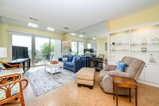 193 Wayne St, Condo with 3 bedrooms, 2 bathrooms and null parking in Saint Joseph MI | Image 11