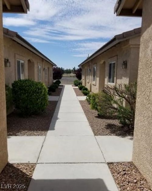 601 Bourbon St, Pahrump, NV, 89048-8229 | Card Image